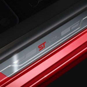 Pragovi prednjih vrat z logotipom ST-Line